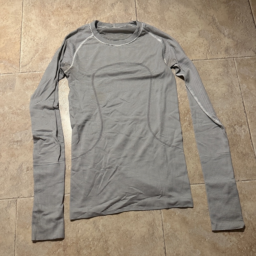 Lululemon Athletica Gray Striped Long Sleeve Top